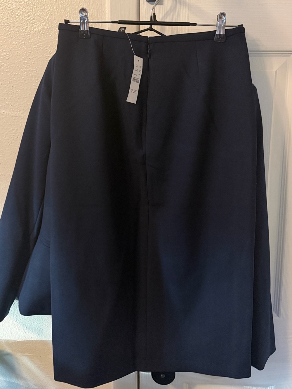 NWT J.Crew Pencil midi skirt in four season stretch, Navy, 4 - Picture 5 of 6